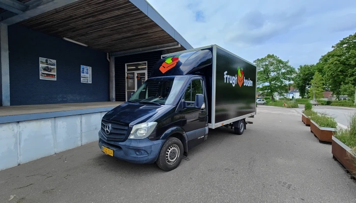 Lastbilreklame for Frugt Boden udført af Gylling Skilte – frisk og farverig foliering med fokus på virksomhedens visuelle identitet. Et eksempel på, hvordan kvalitetsskiltning styrker brandets udtryk.